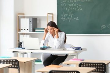 educador estresado